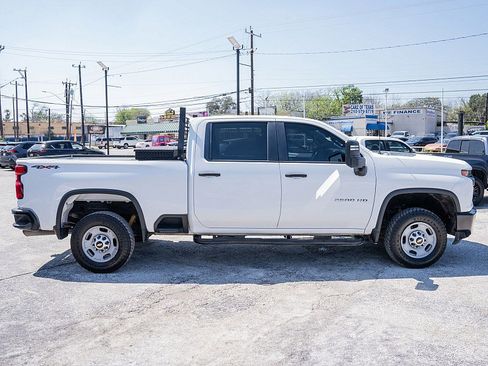 Used 2020 Chevrolet Silverado 2500 W/T w/ WT Convenience Package image 4