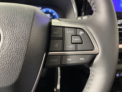 New 2026 Toyota Highlander Platinum AWD/4WD image 27