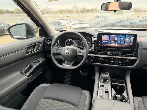 New 2026 Nissan Pathfinder SV image 9