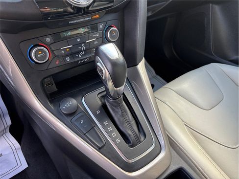 Used 2018 Ford Focus Titanium image 33
