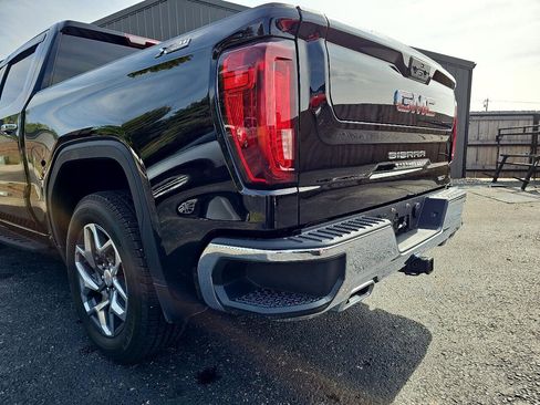 Used 2023 GMC Sierra 1500 SLT image 23