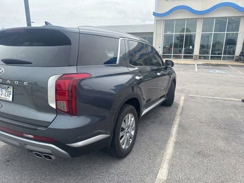 Used 2025 Hyundai Palisade SEL FWD image 3
