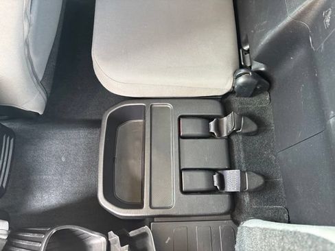 Used 2017 Toyota Tacoma SR5 w/ Tow Package AWD/4WD image 26