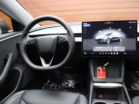 Used 2024 Tesla Model 3 Long Range AWD/4WD image 35