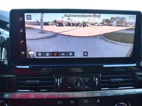 New 2026 Nissan Pathfinder SL FWD image 40