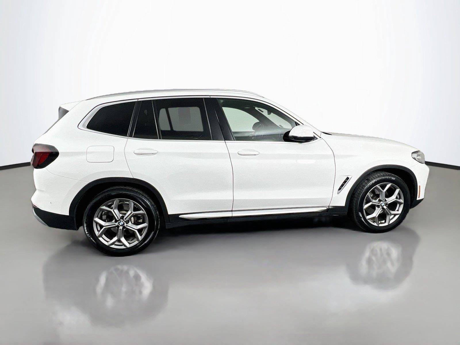 Used 2024 BMW X3 xDrive30i w/ Convenience Package AWD/4WD image 7