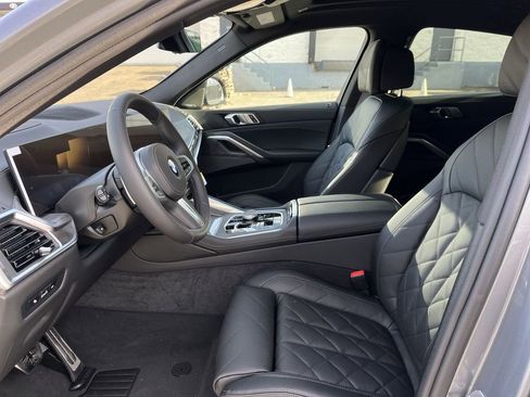 New 2026 BMW X6 xDrive40i w/ Climate Comfort Package image 11