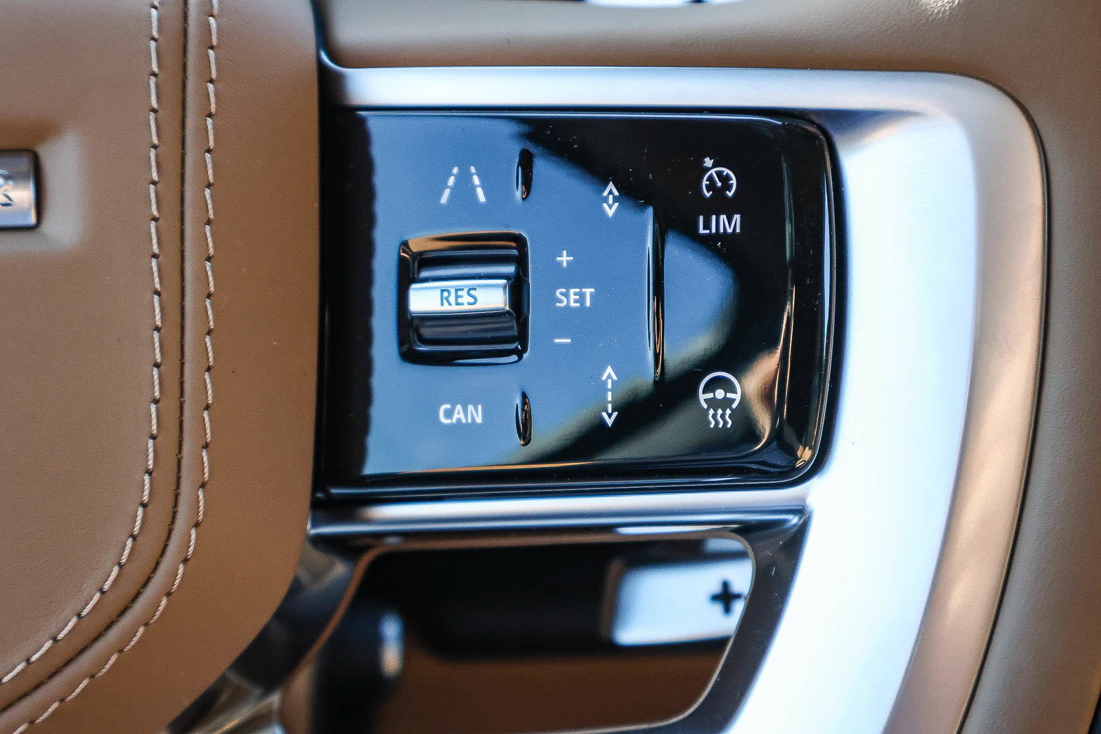 New 2026 Land Rover Range Rover SE AWD/4WD image 30