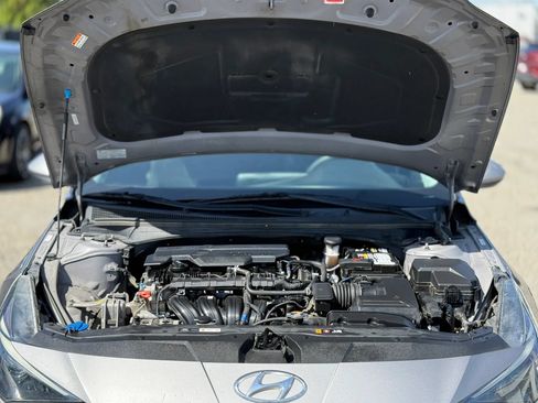 Used 2021 Hyundai Elantra SEL FWD image 29