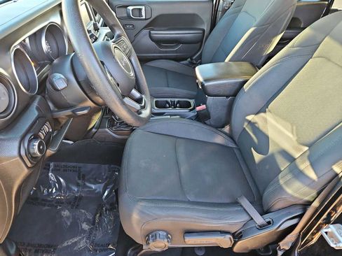 Used 2021 Jeep Wrangler Unlimited Sport image 16