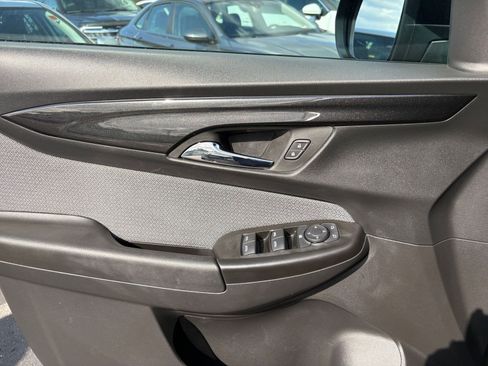 Used 2025 Chevrolet TrailBlazer LT FWD image 18