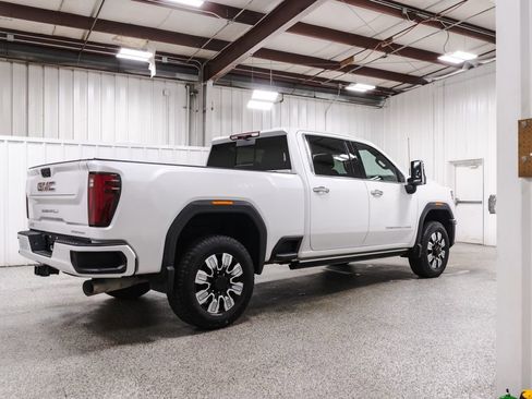 Used 2025 GMC Sierra 2500 Denali w/ Denali Reserve Package AWD/4WD image 6