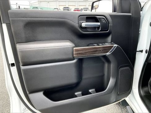 Used 2022 Chevrolet Silverado 1500 RST AWD/4WD image 9