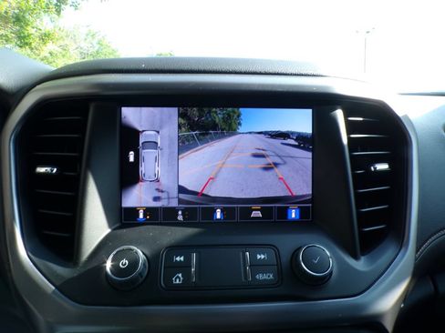 Used 2023 GMC Acadia AT4 w/ Technology Package AWD/4WD image 30