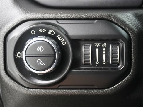 Used 2022 Jeep Gladiator Mojave w/ LED Lighting Group AWD/4WD image 27