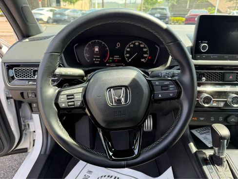 Used 2025 Honda Civic Sport image 6