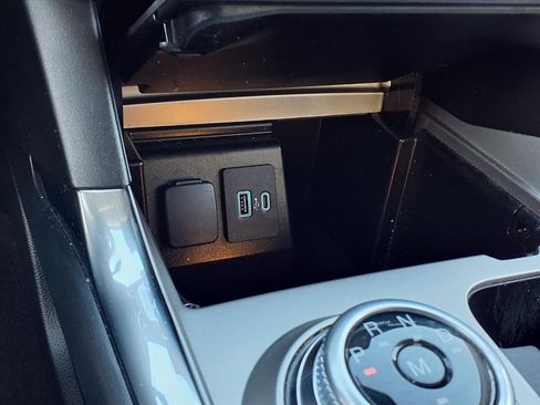 Used 2021 Ford Explorer Limited w/ Equipment Group 301A image 16