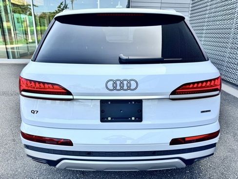 Used 2025 Audi Q7 2.0T Premium w/ Convenience Package image 4
