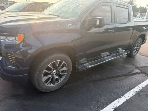 Used 2022 Chevrolet Silverado 1500 RST w/ Convenience Package II AWD/4WD image 2