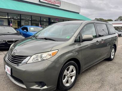 Used 2011 Toyota Sienna LE