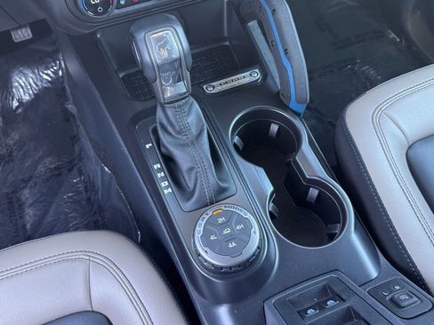 Used 2024 Ford Bronco Wildtrak image 24