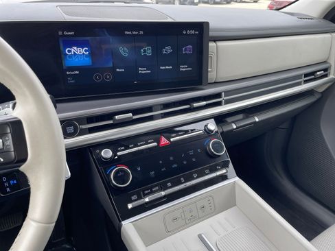 Used 2025 Hyundai Santa Fe SEL image 17