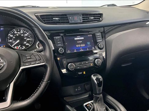 Used 2020 Nissan Rogue Sport SV w/ All-Weather Package AWD/4WD image 13