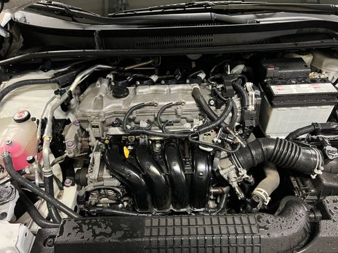 Used 2021 Toyota Corolla LE image 20