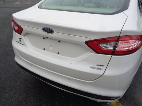 Used 2014 Ford Fusion SE w/ Equipment Group 202A image 19