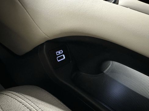 Used 2023 Honda HR-V LX image 14