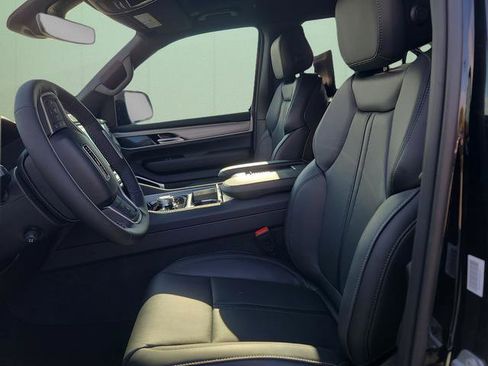 New 2026 Jeep Grand Wagoneer Limited image 19