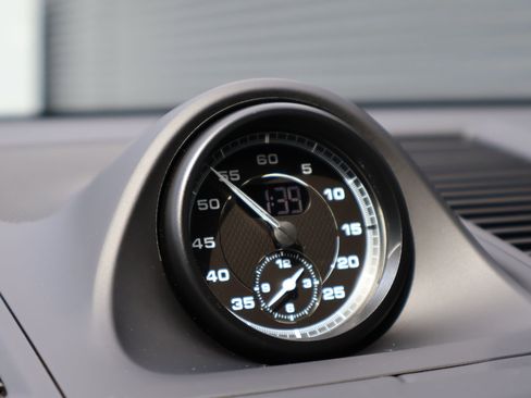 Used 2024 Porsche Macan S image 21