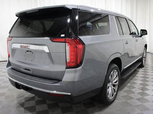 Used 2021 GMC Yukon XL SLT w/ SLT Premium Package AWD/4WD image 30