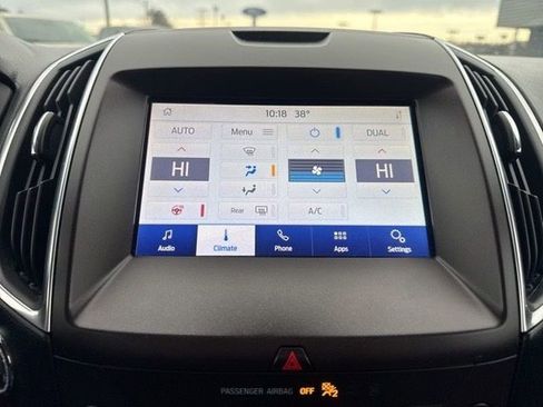 Used 2020 Ford Edge Titanium image 20