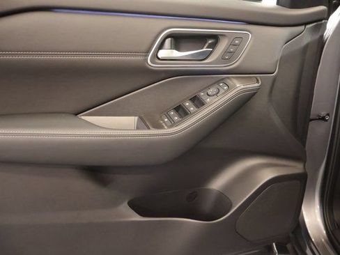 New 2026 Nissan Rogue Platinum AWD/4WD image 10