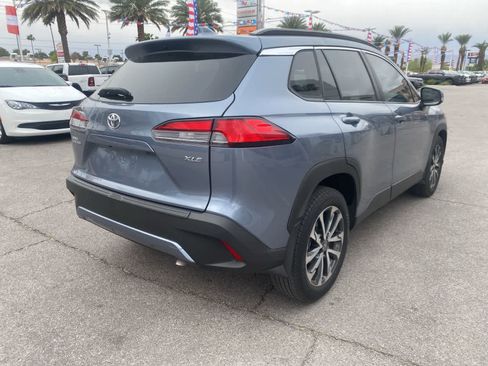 Used 2022 Toyota Corolla Cross XLE w/ Convenience Package image 6