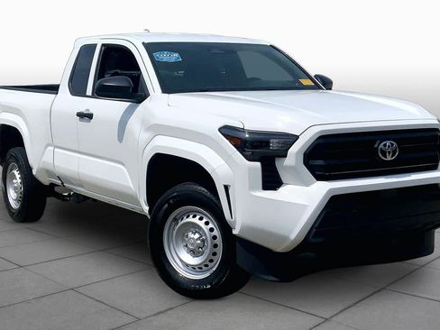 Used 2025 Toyota Tacoma SR RWD image 3