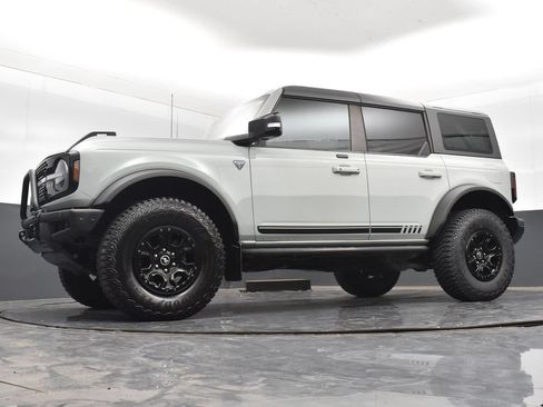 Used 2021 Ford Bronco First Edition AWD/4WD image 28