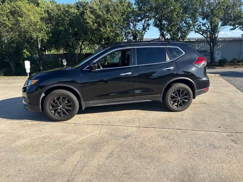 Used 2017 Nissan Rogue SV w/ Midnight Edition Package AWD/4WD image 10