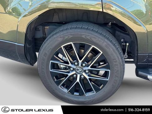 Used 2025 Lexus GX 550 w/ Accessory Package (2T) AWD/4WD image 6
