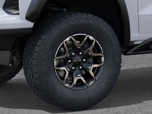 New 2026 Chevrolet Colorado ZR2 w/ Technology Package AWD/4WD image 9