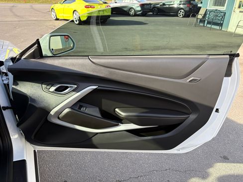 Used 2023 Chevrolet Camaro SS image 27