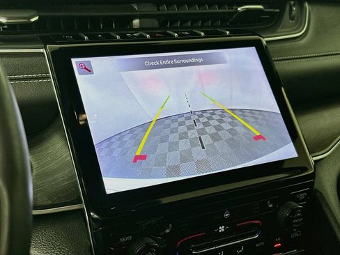 Certified 2024 Jeep Grand Cherokee Limited AWD/4WD image 23