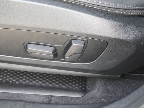 Certified 2025 BMW X1 xDrive28i w/ Convenience Package image 21