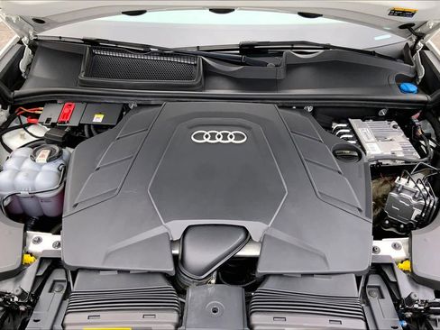 Used 2023 Audi Q8 Prestige w/ Prestige Package AWD/4WD image 30