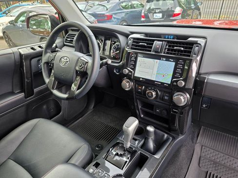 Used 2024 Toyota 4Runner TRD Off-Road Premium w/ Off Road Premium Plus Package AWD/4WD image 12