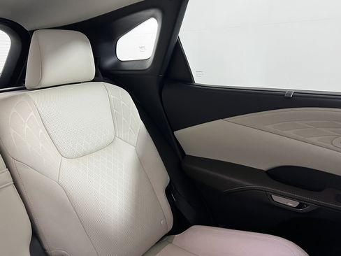 Used 2024 Lexus RX 350 FWD w/ Convenience Package image 15