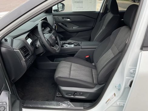 New 2026 Nissan Rogue SV w/ Cold Weather Package AWD/4WD image 10