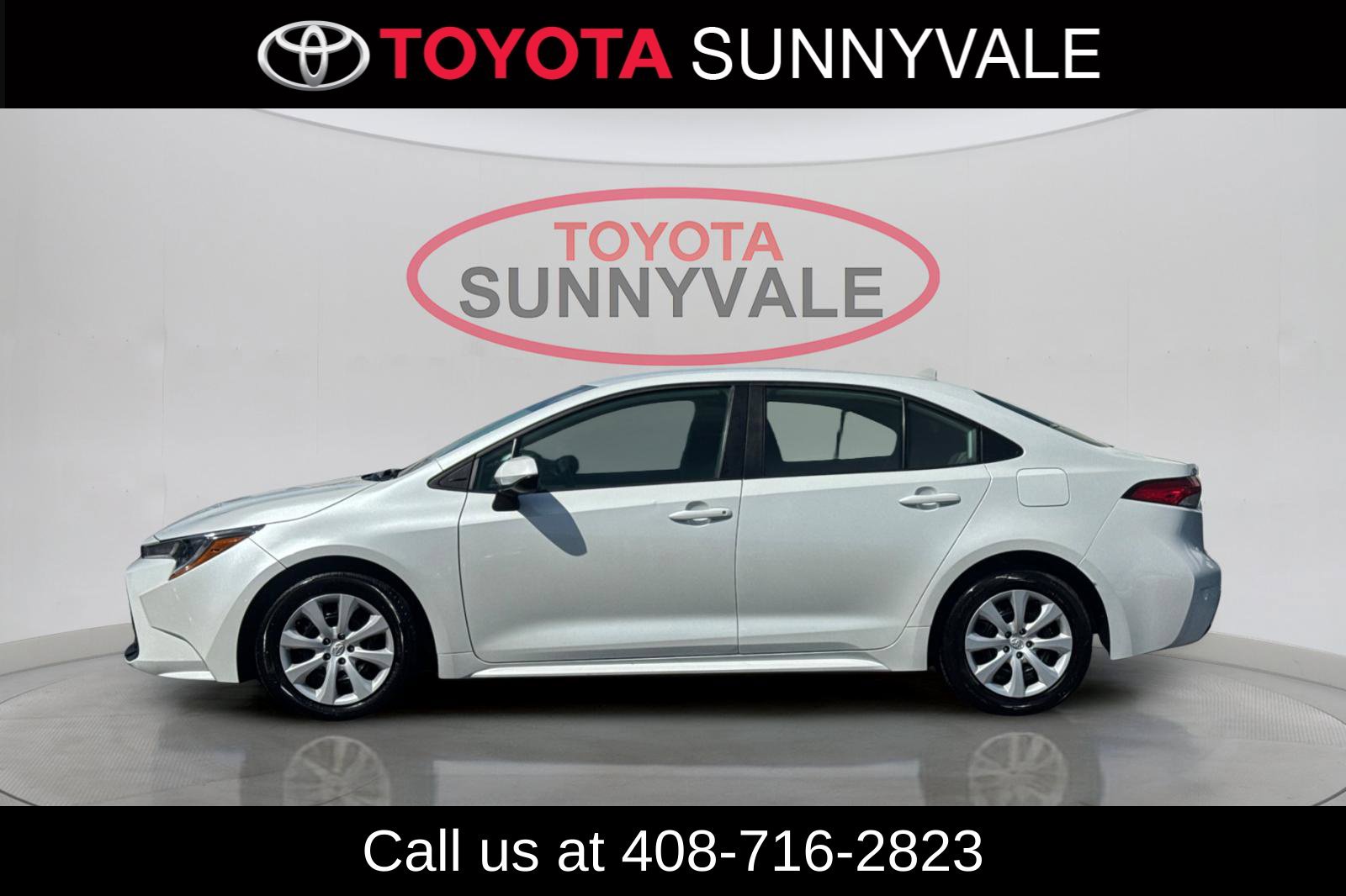 Used 2025 Toyota Corolla LE FWD image 6