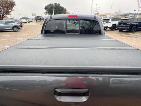 Used 2015 Toyota Tacoma PreRunner image 10